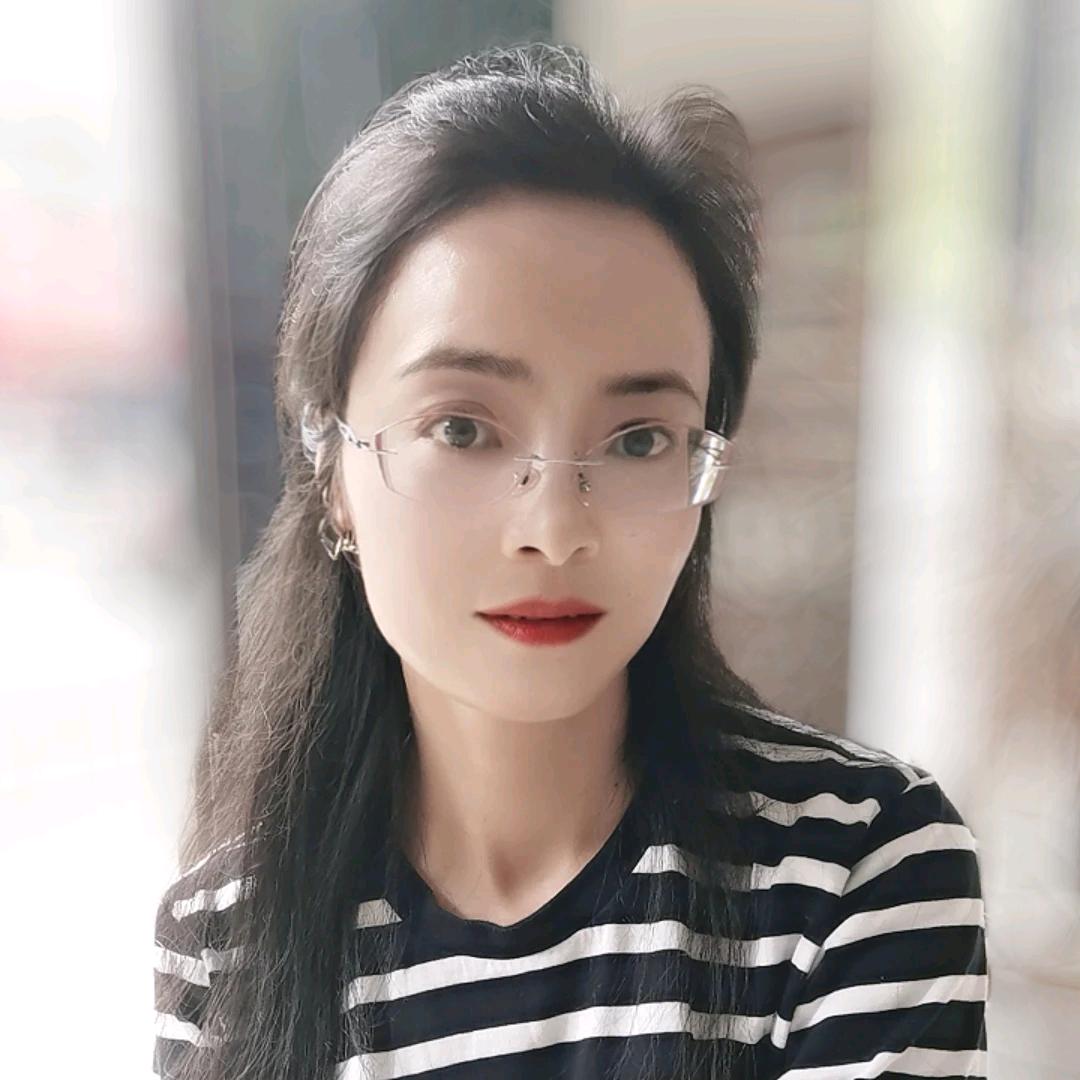 是云云呀