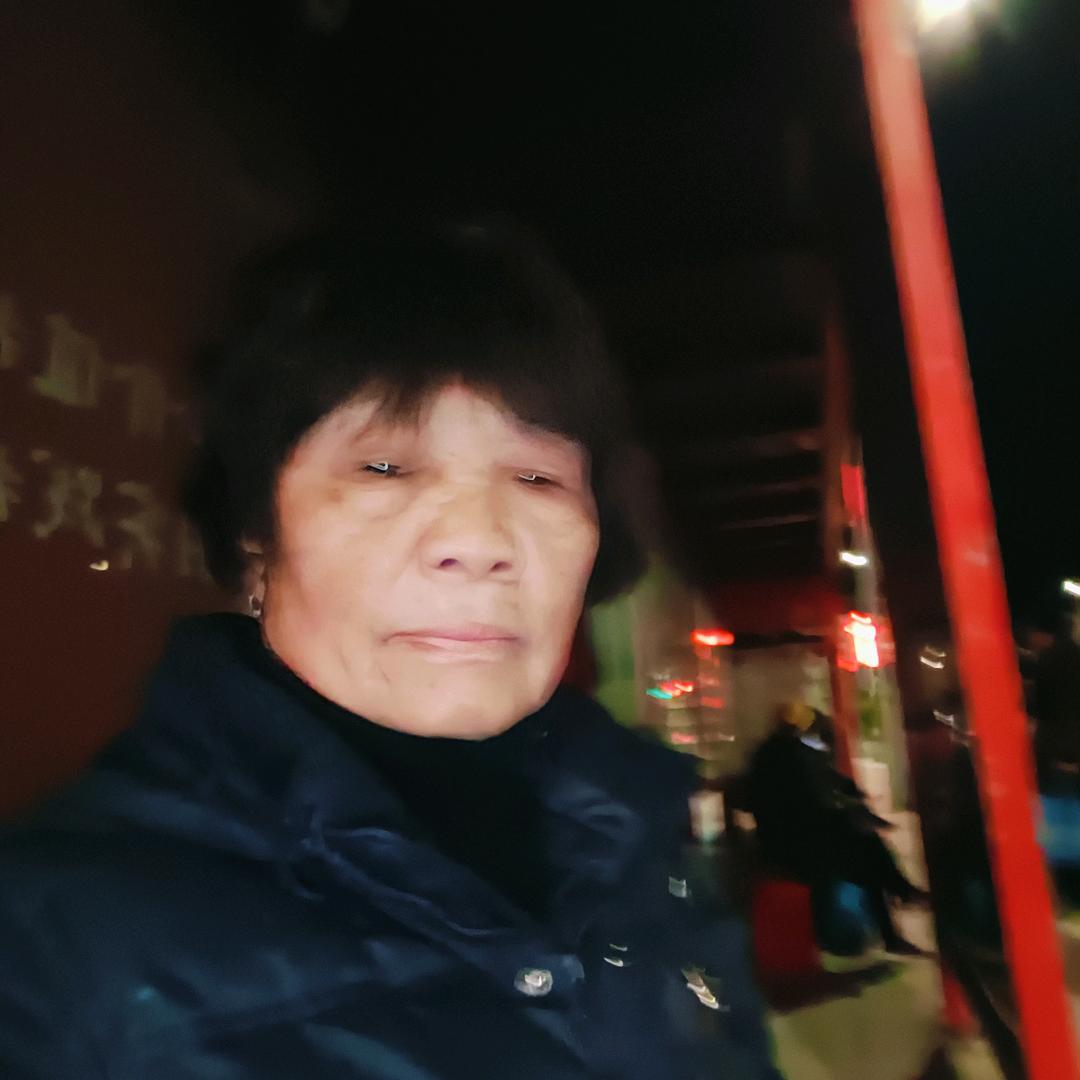 小月姐下午一点半准时直播欢迎光临指导。