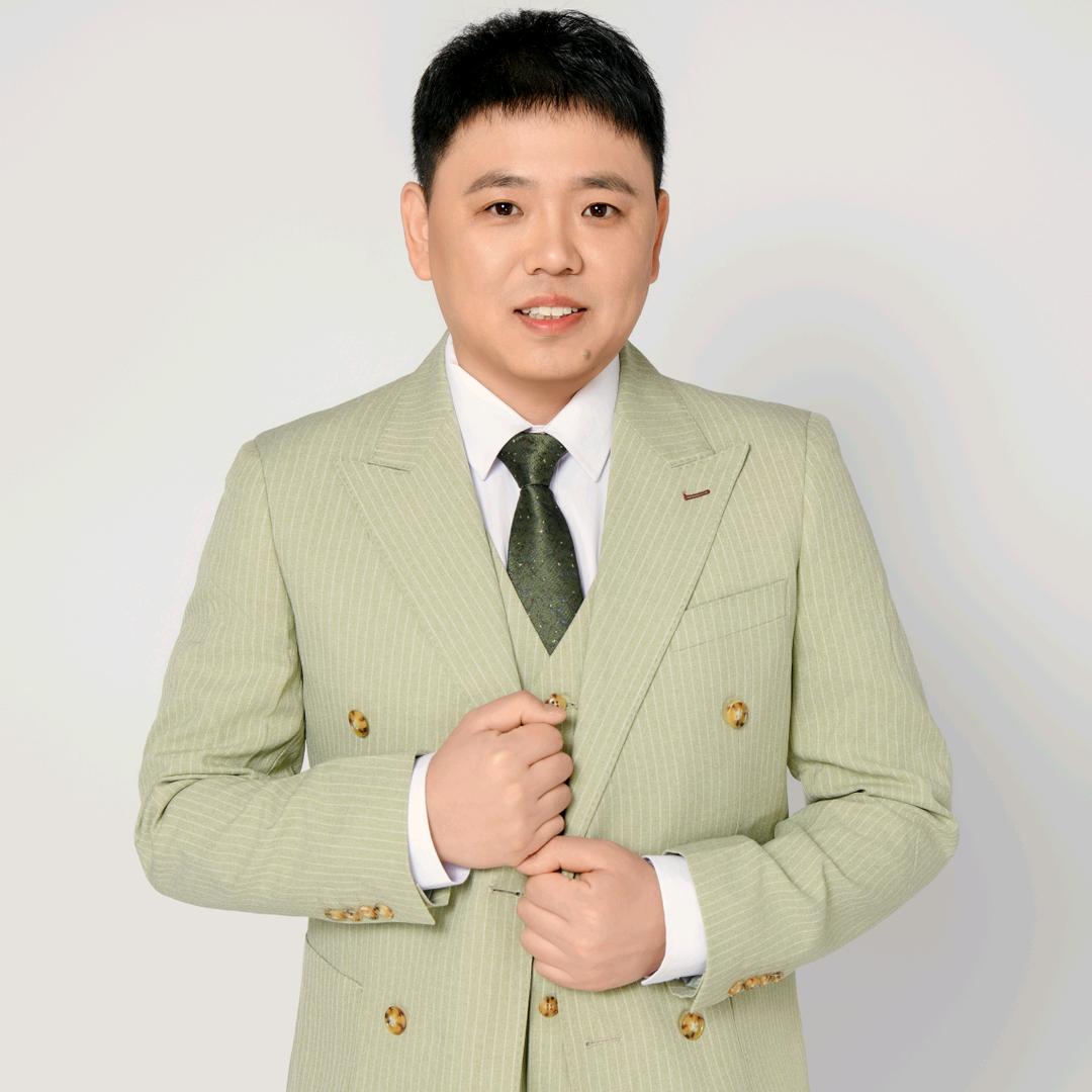 阿龙（新人首播18∶45）