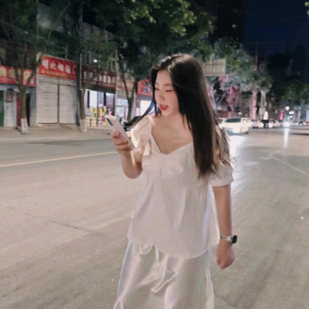 请叫我  小姐姐