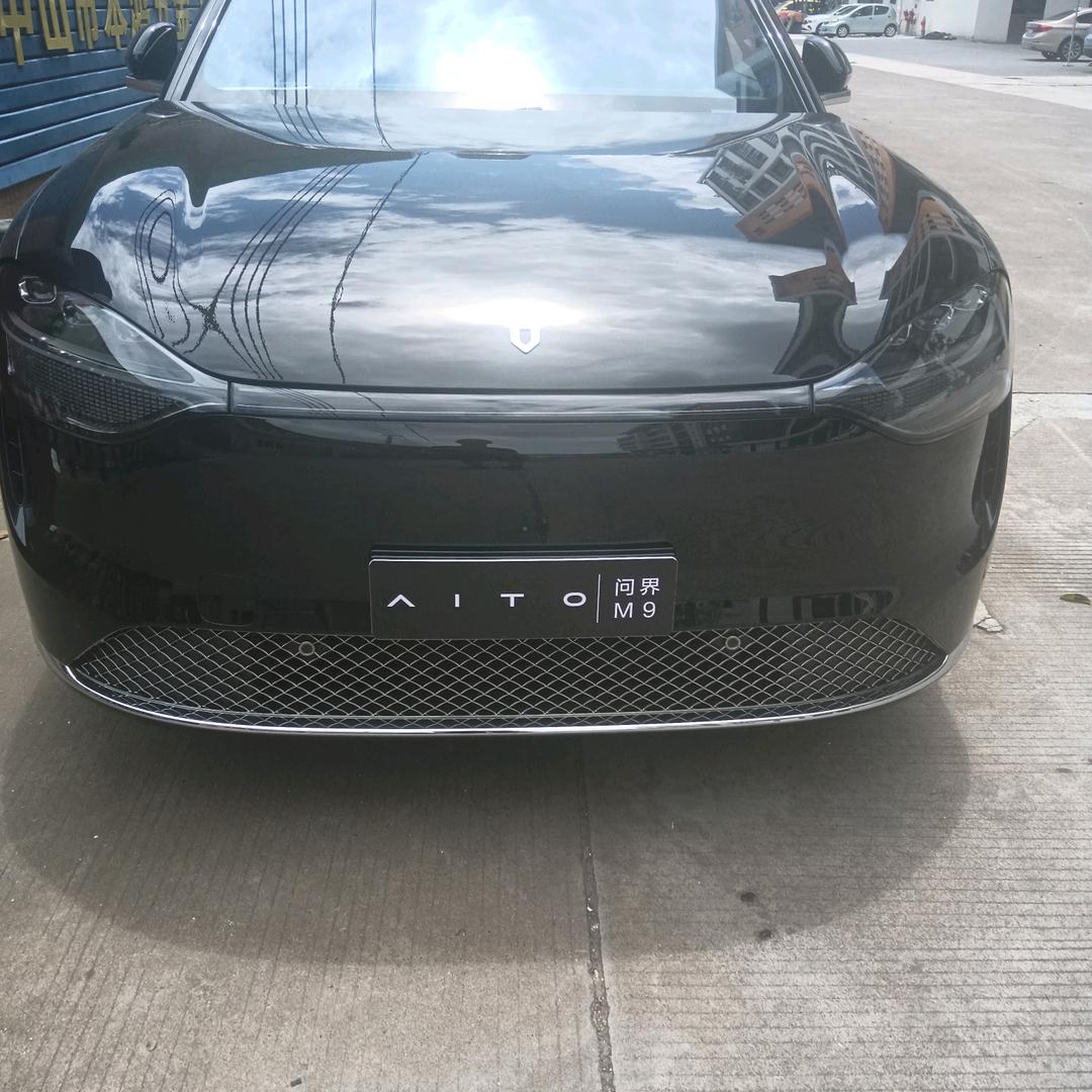 捡瓶子的小老头