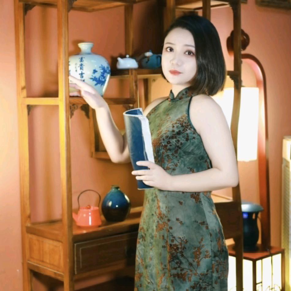 柜姐秦燕