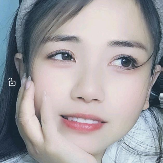 一菲✌，