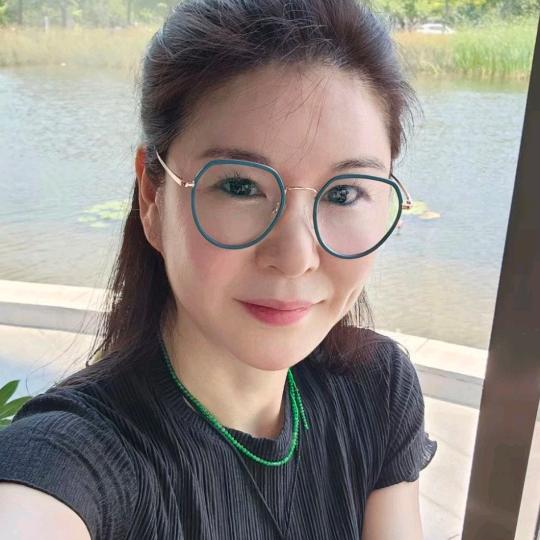衣不小心服饰