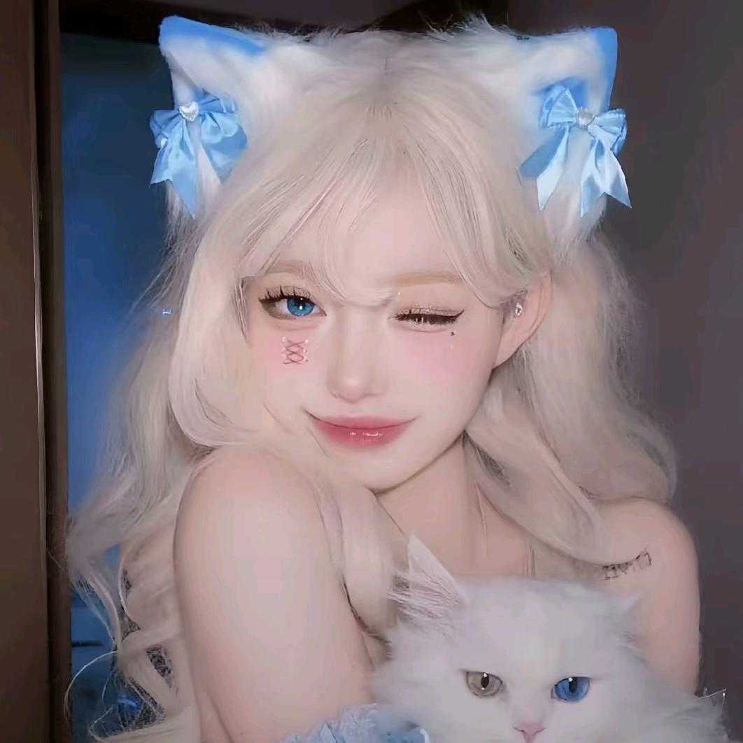月亮上的垂耳兔.