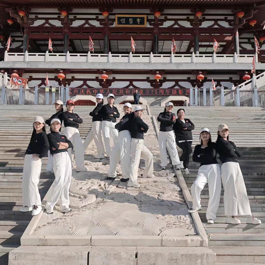 西湖彬彬女团-小庆同学