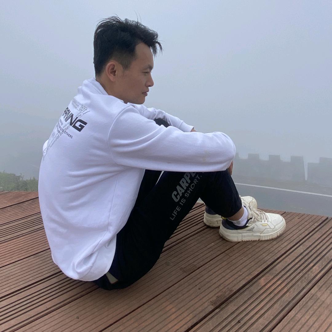 人间有朝暮云海苦为情