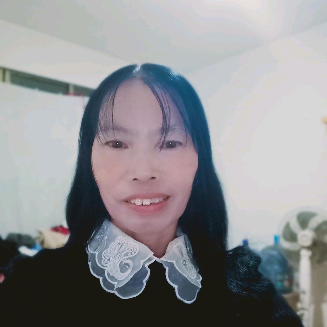 ∴