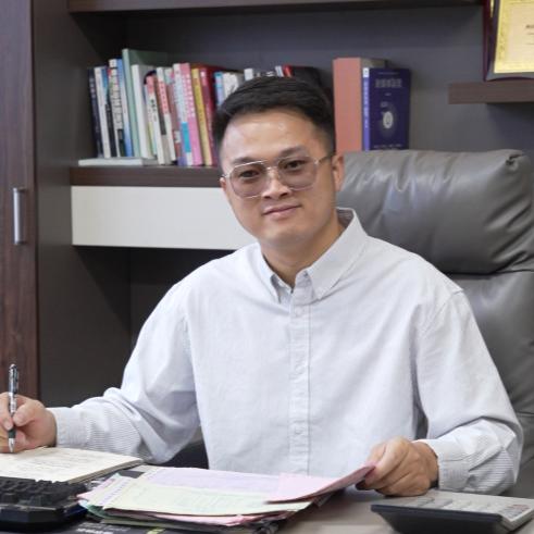 詹红东-舞台灯光厂主理人