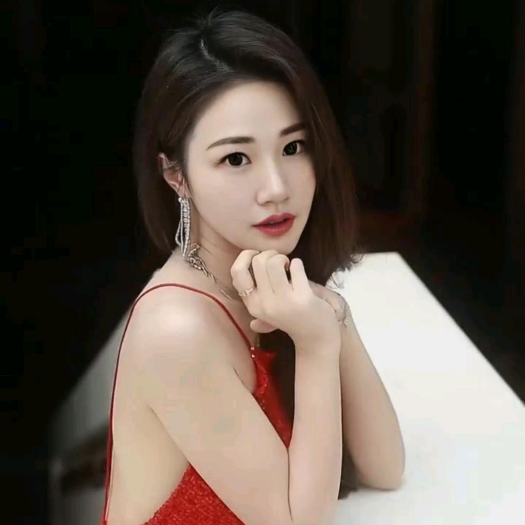 彤彤