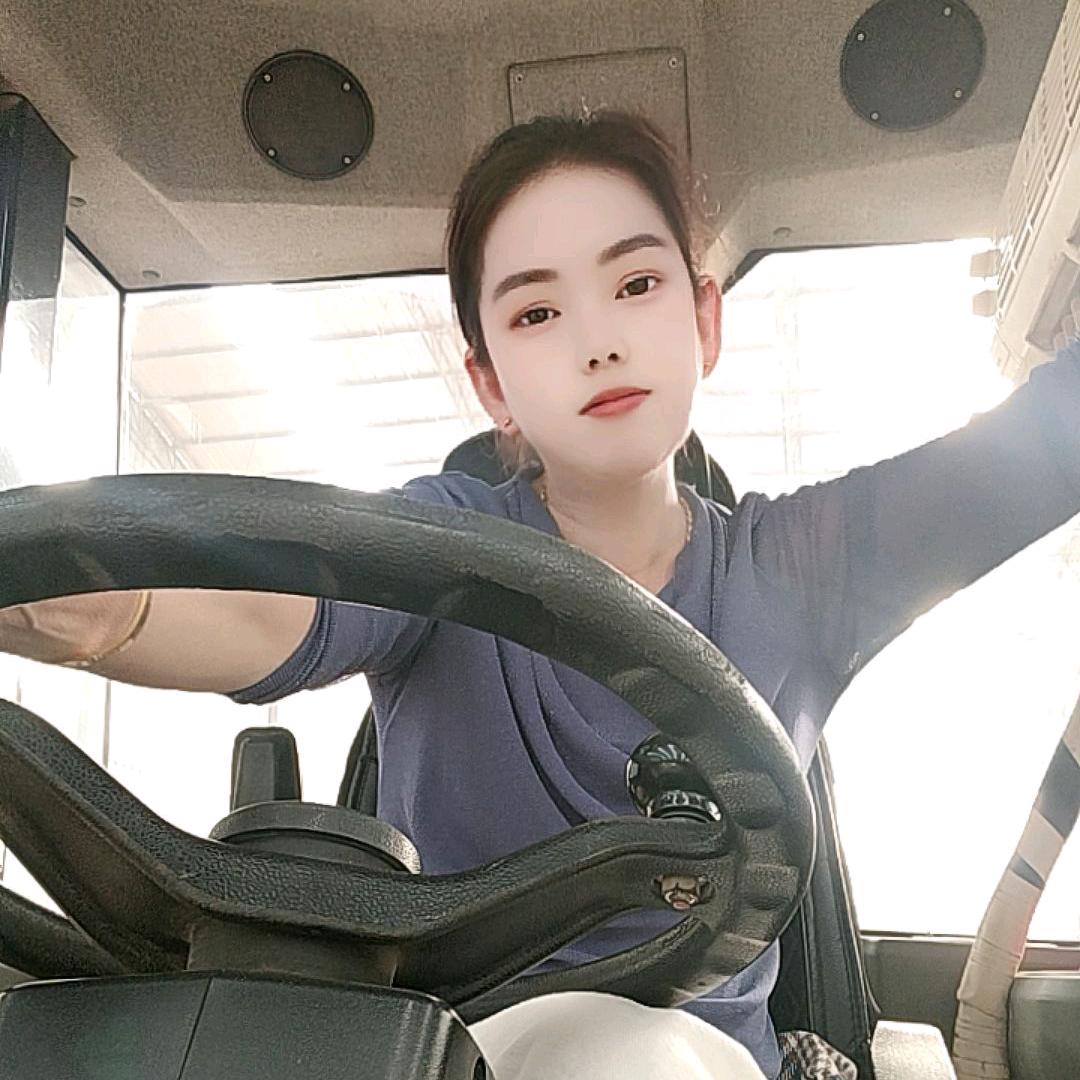 铲车姐
