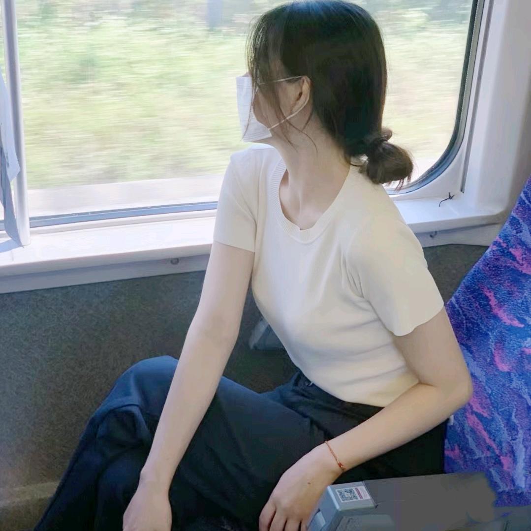 依然