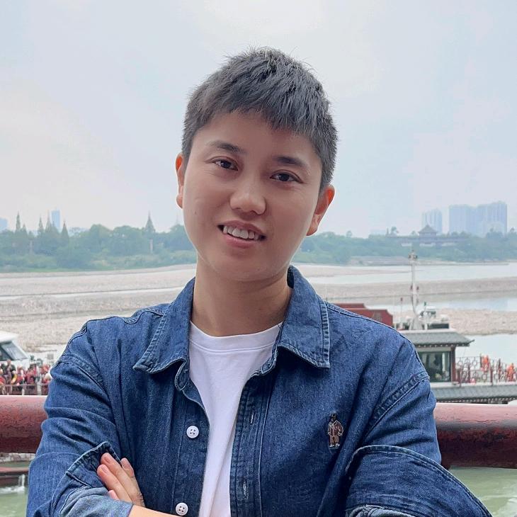 在成都搓脸的烨哥