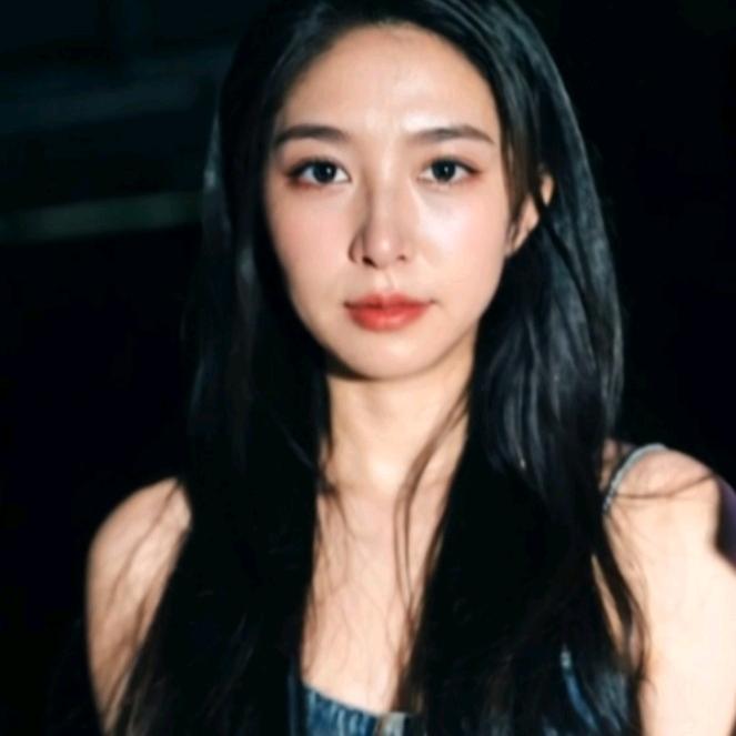 佛系小艳子