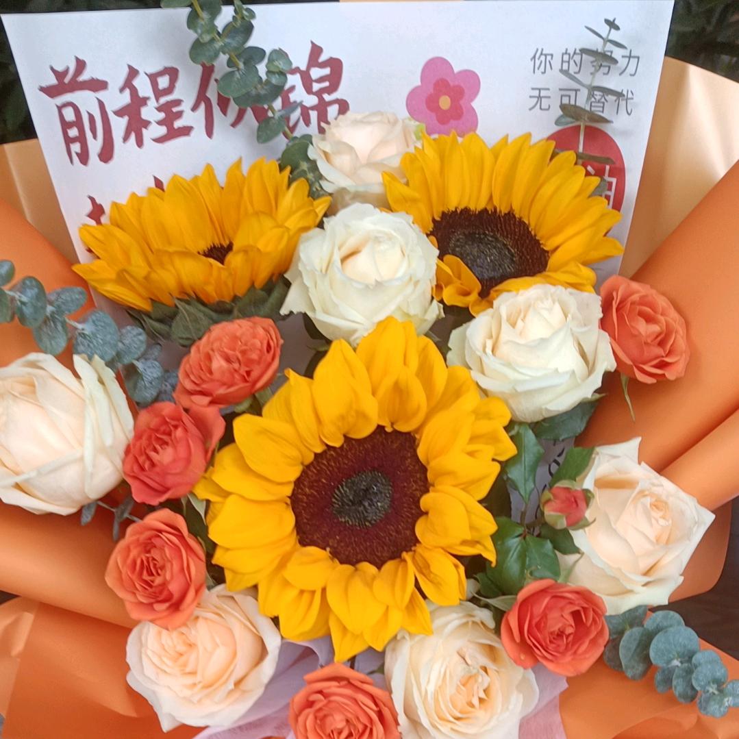 美👨‍❤️‍👨云