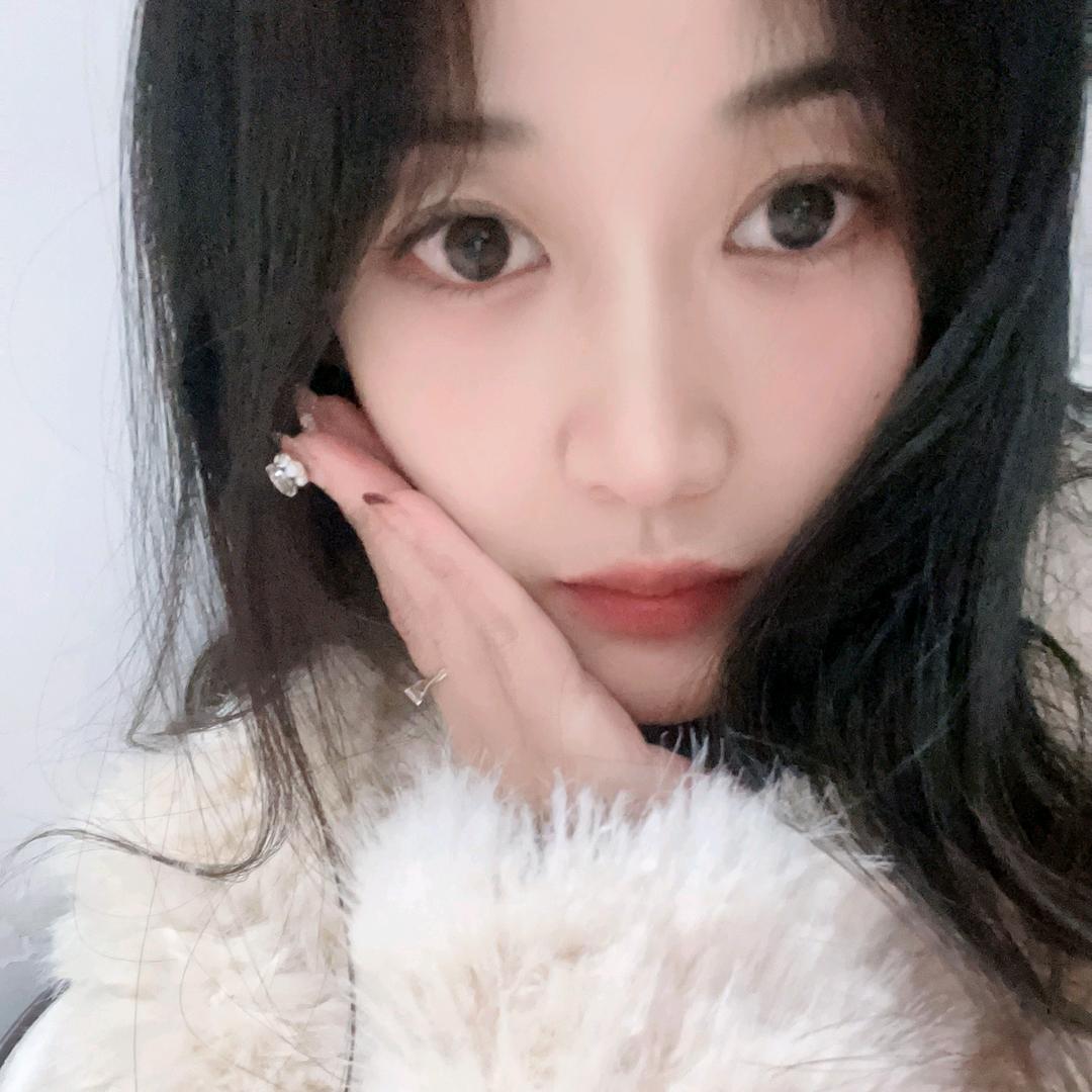 葛文静  。