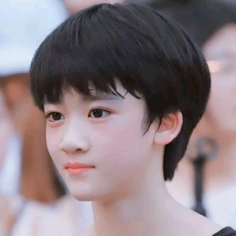 太阳永远耀眼，小人邪祟退退退