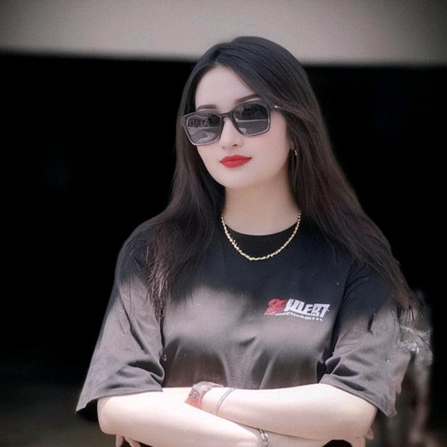 ℳ  💋