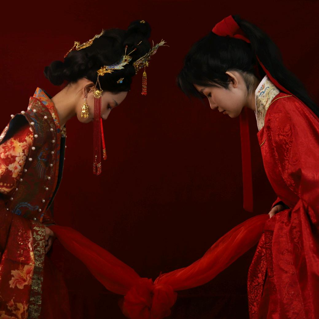 盈江中式服装租赁