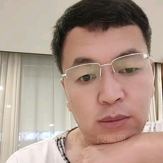 阿龙