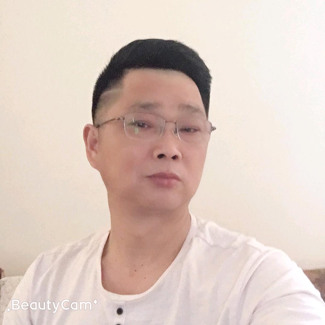 伊人浅笑