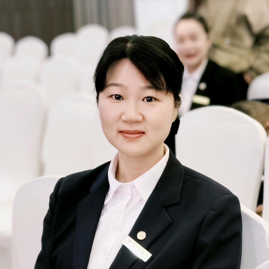 刘利华