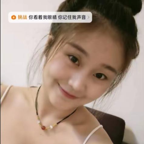 静静不哭~乖