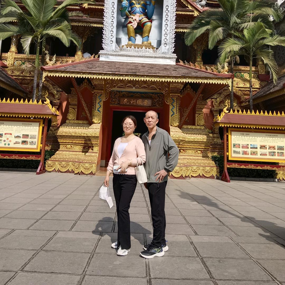 农村夫妻自驾游