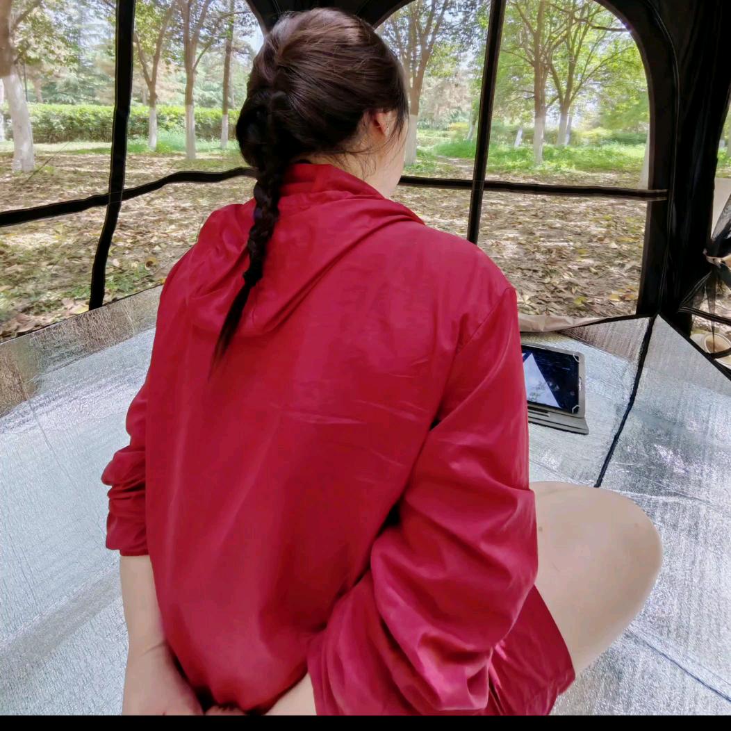 卖串串的（娟子）