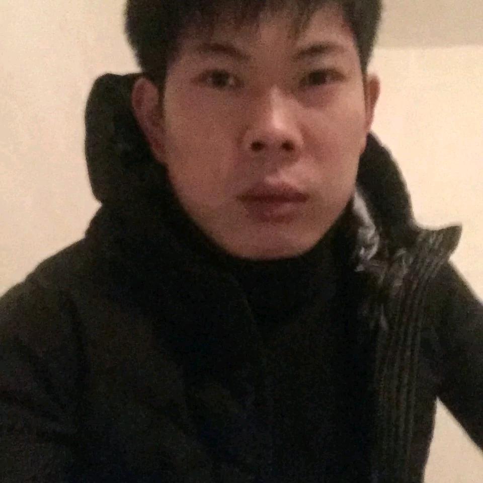 风推着浪
