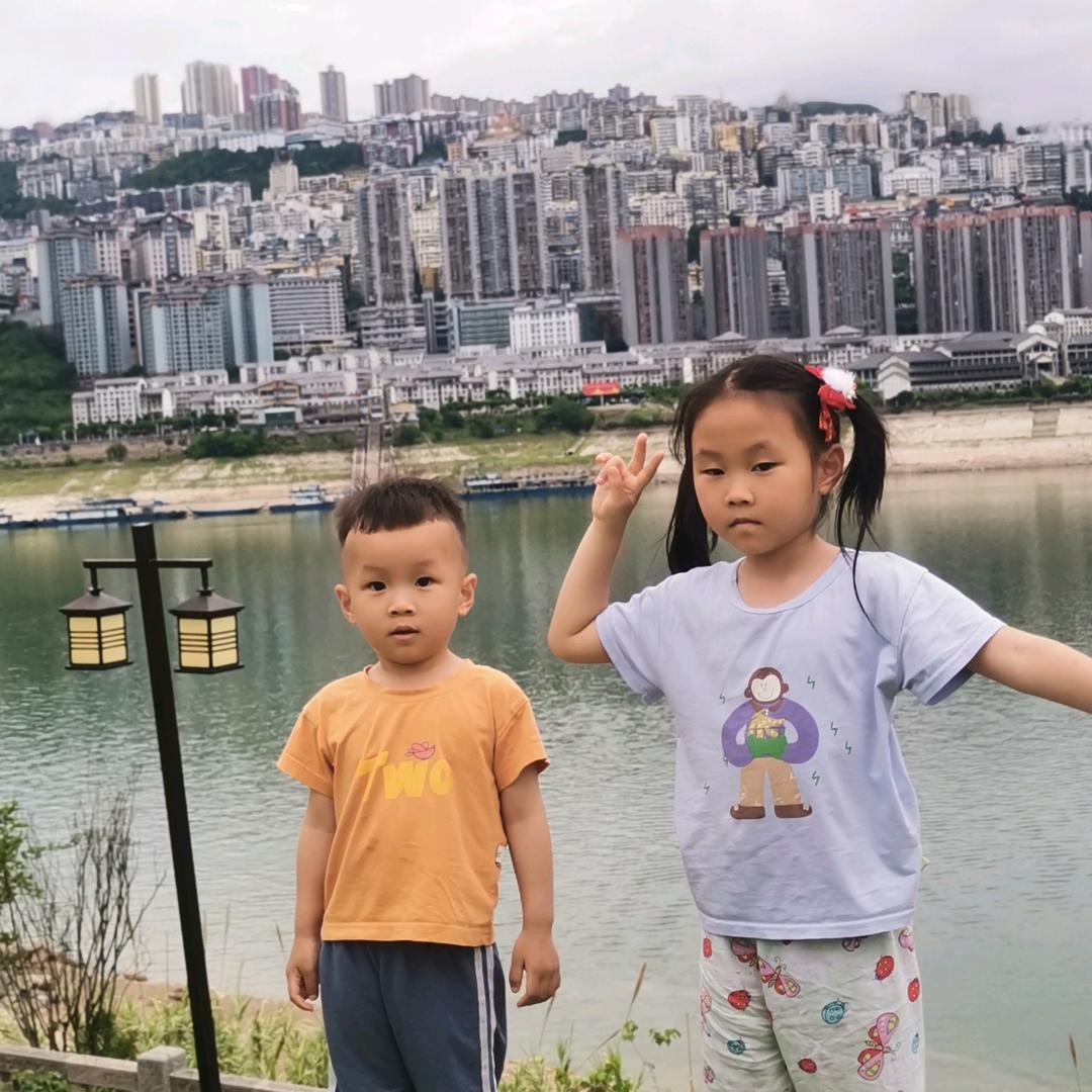 用户1645367114708大石头