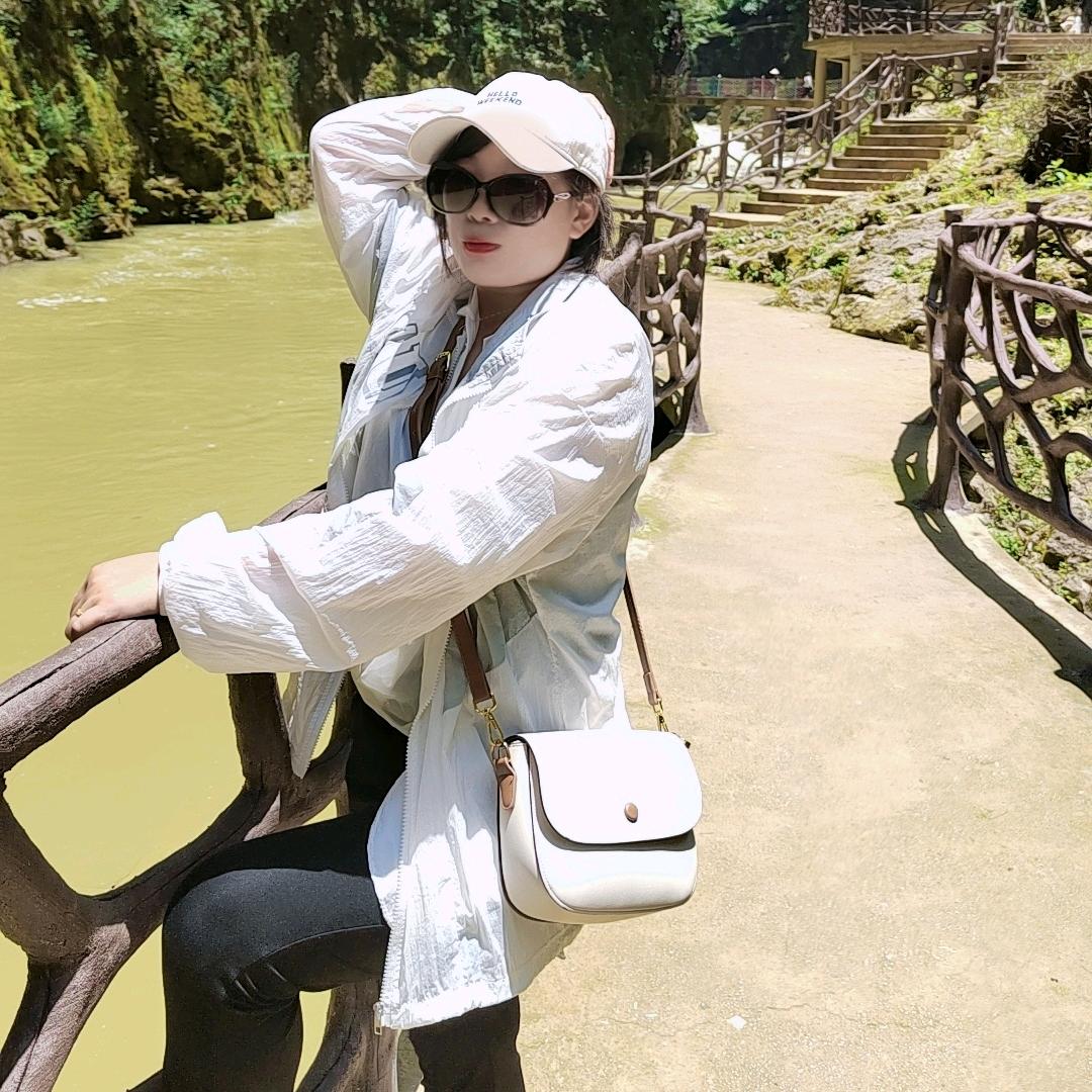 凤凰罗兰西尼系统门窗刘刘姐