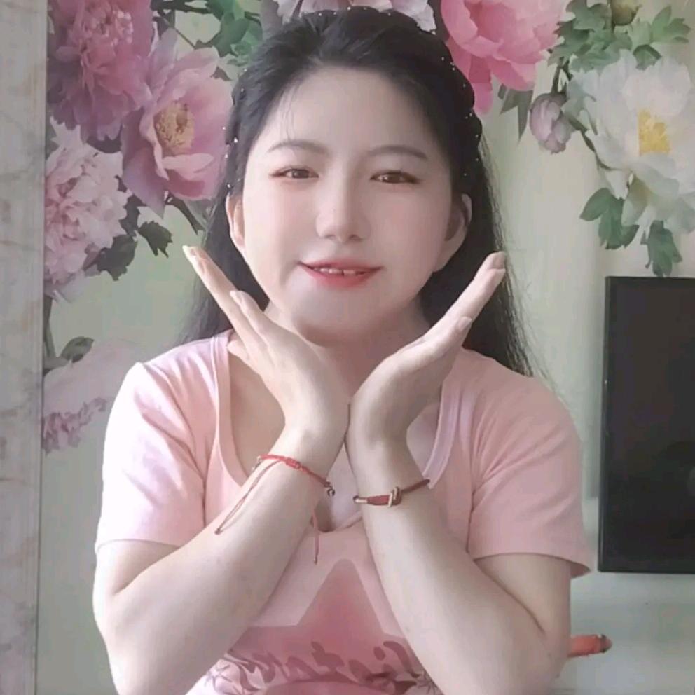 梅梅小盆友🌸