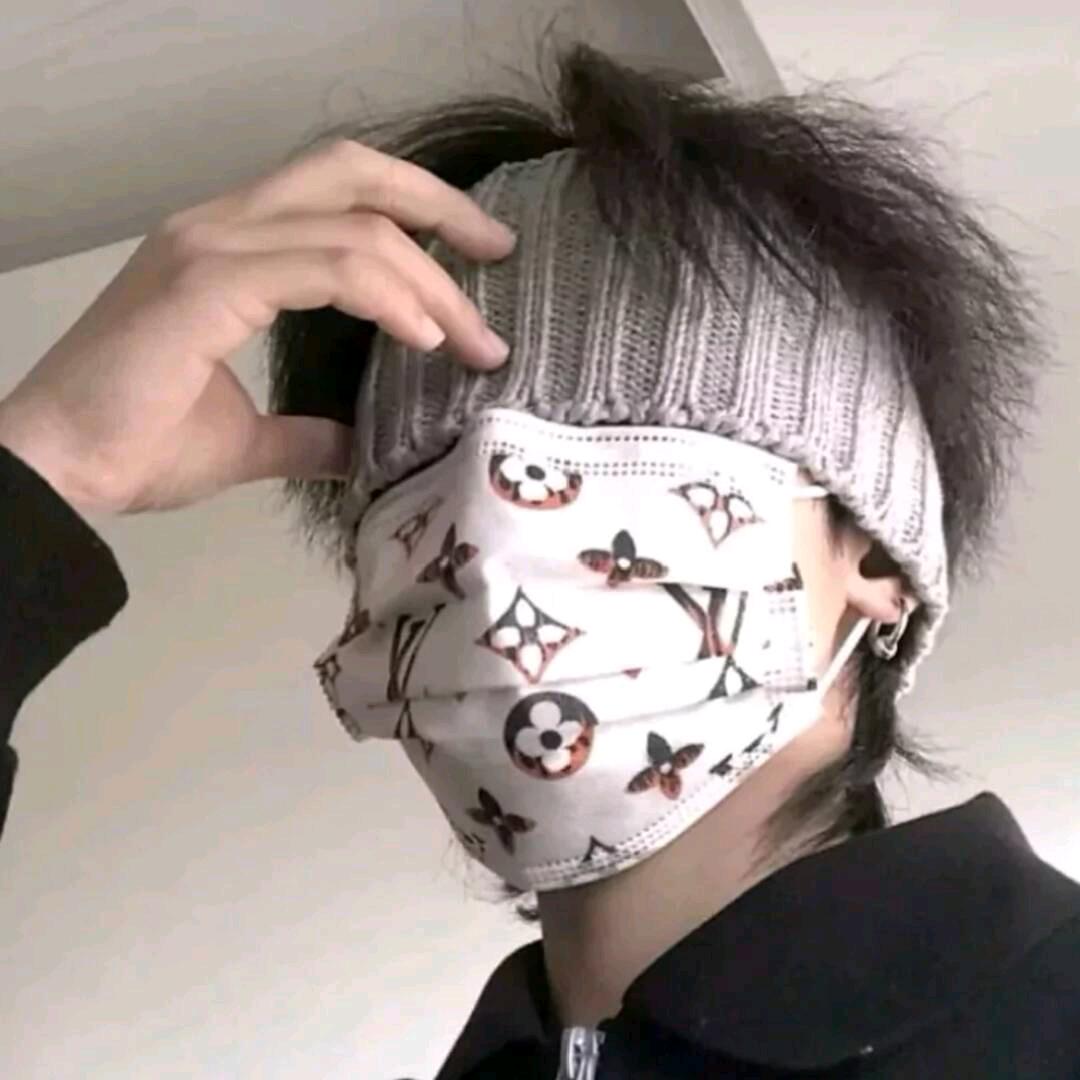 ᝰꪶಇꫀ⁴（谎言）𝓤𝓷𝓻𝓮𝓺