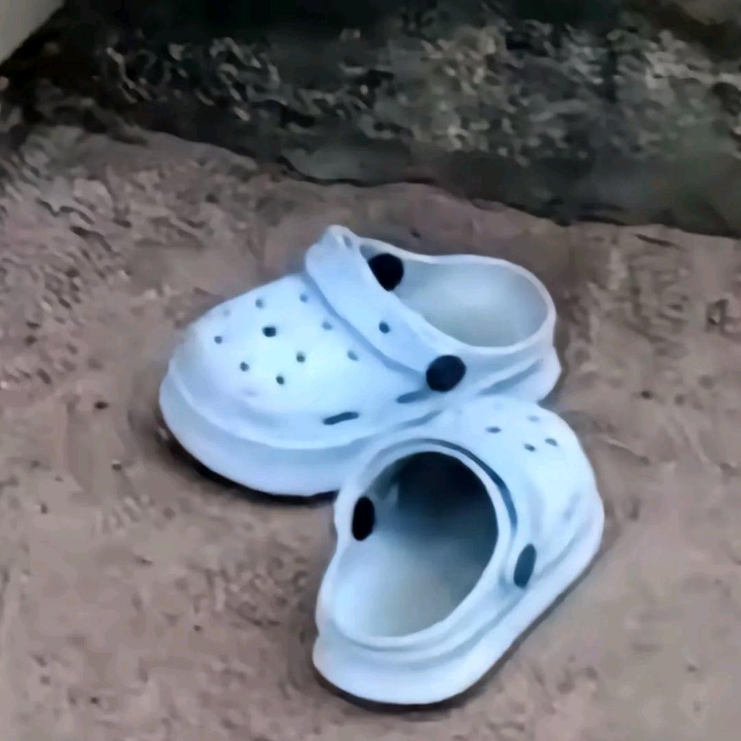 “”