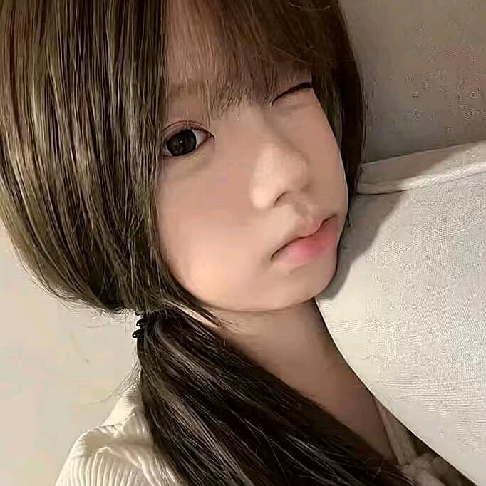 凌·^