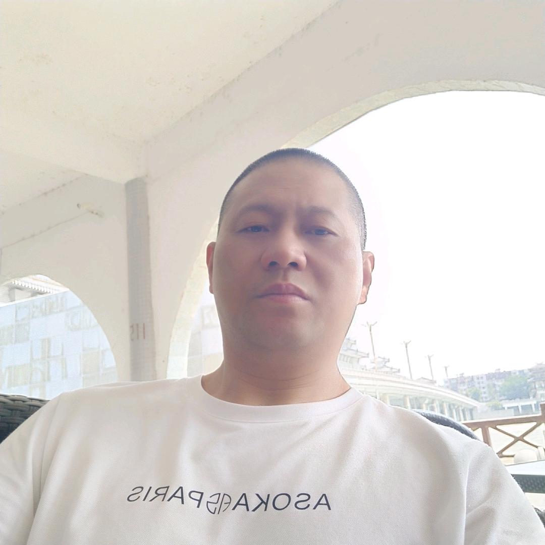 重庆屠宰场潮牛公司，李军