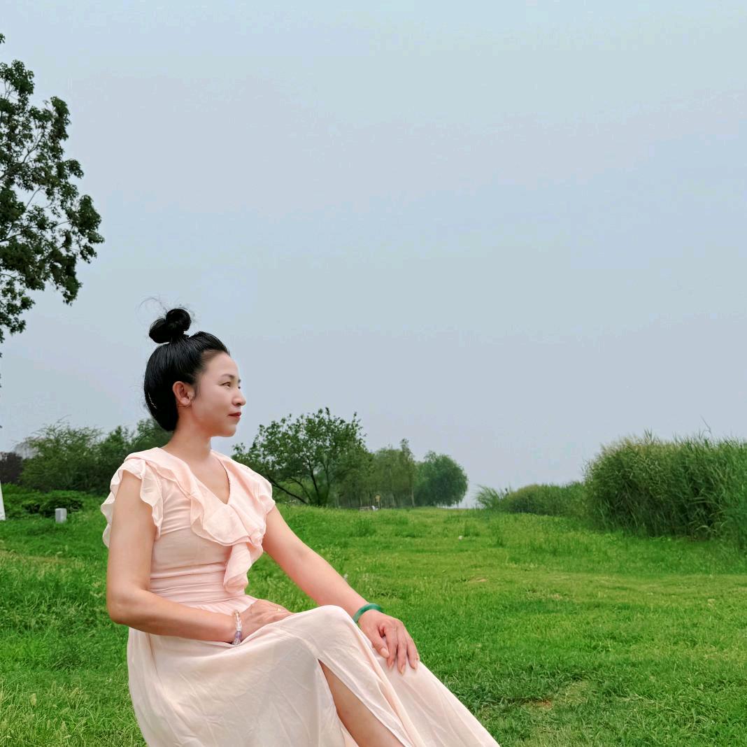 晶晶女士