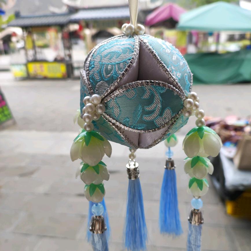 靖西古镇  锦绣壮韵民族服装店