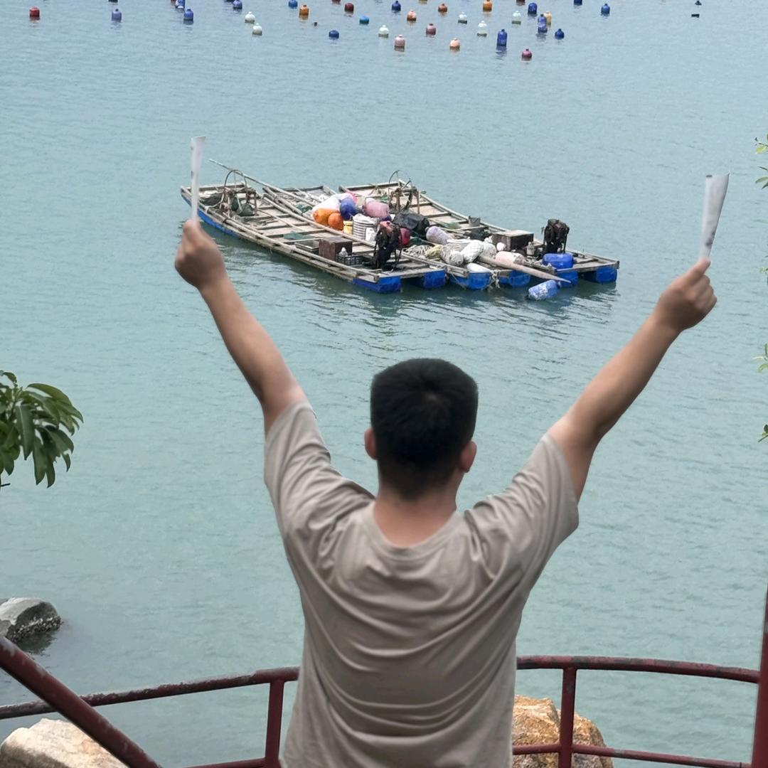 房东小陈。