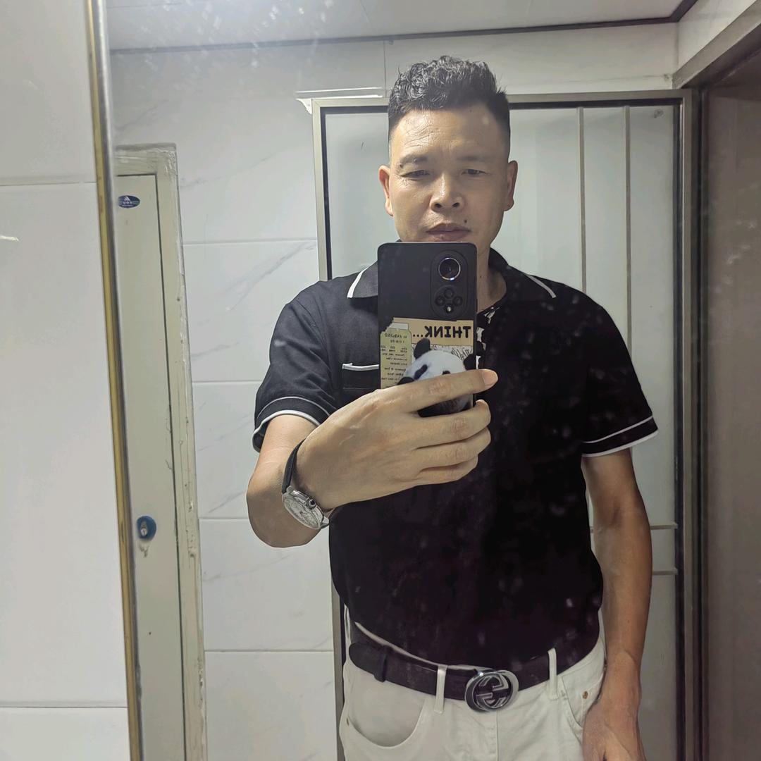 夏流萤