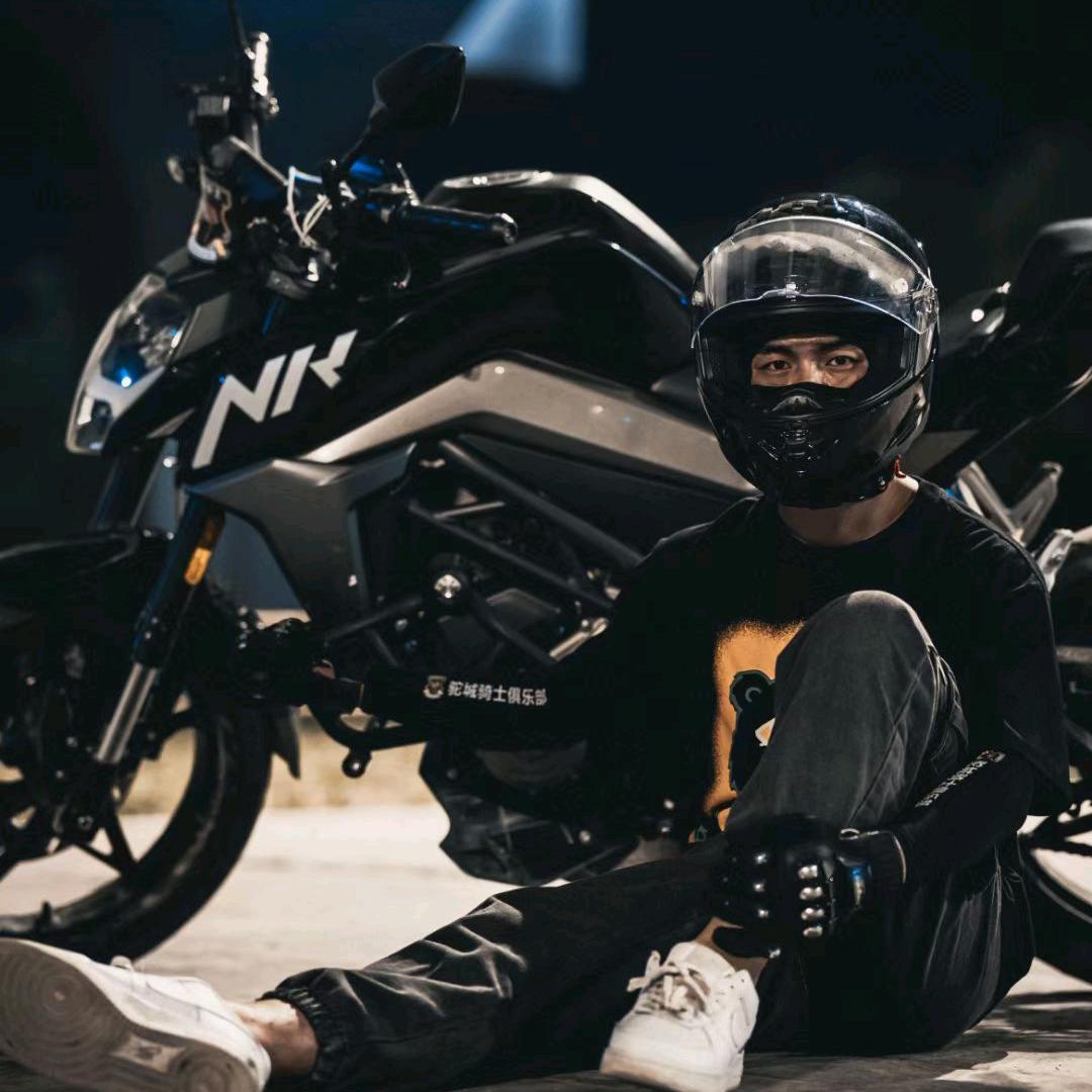 常乐乐 🏍️