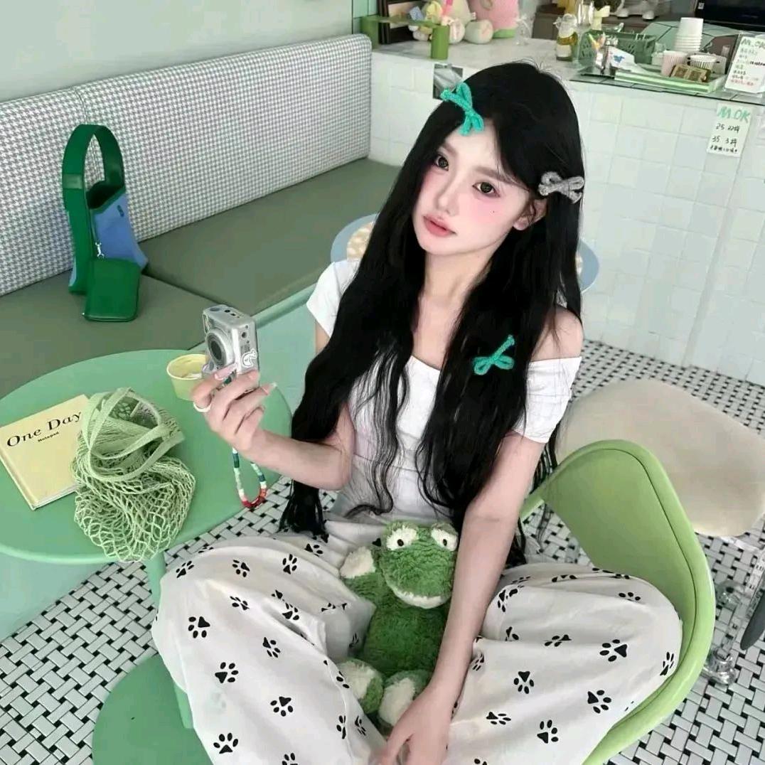 三三Freya的穿搭
