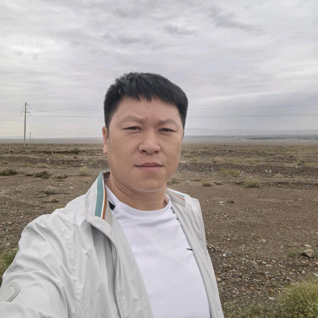 威宁县洪丰大酒店，朱德洪