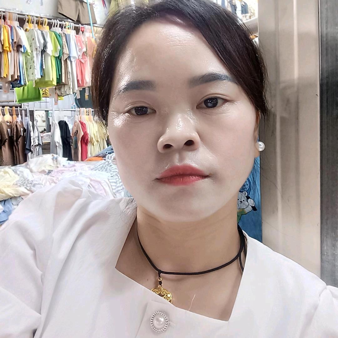 努力赚钱的小妹