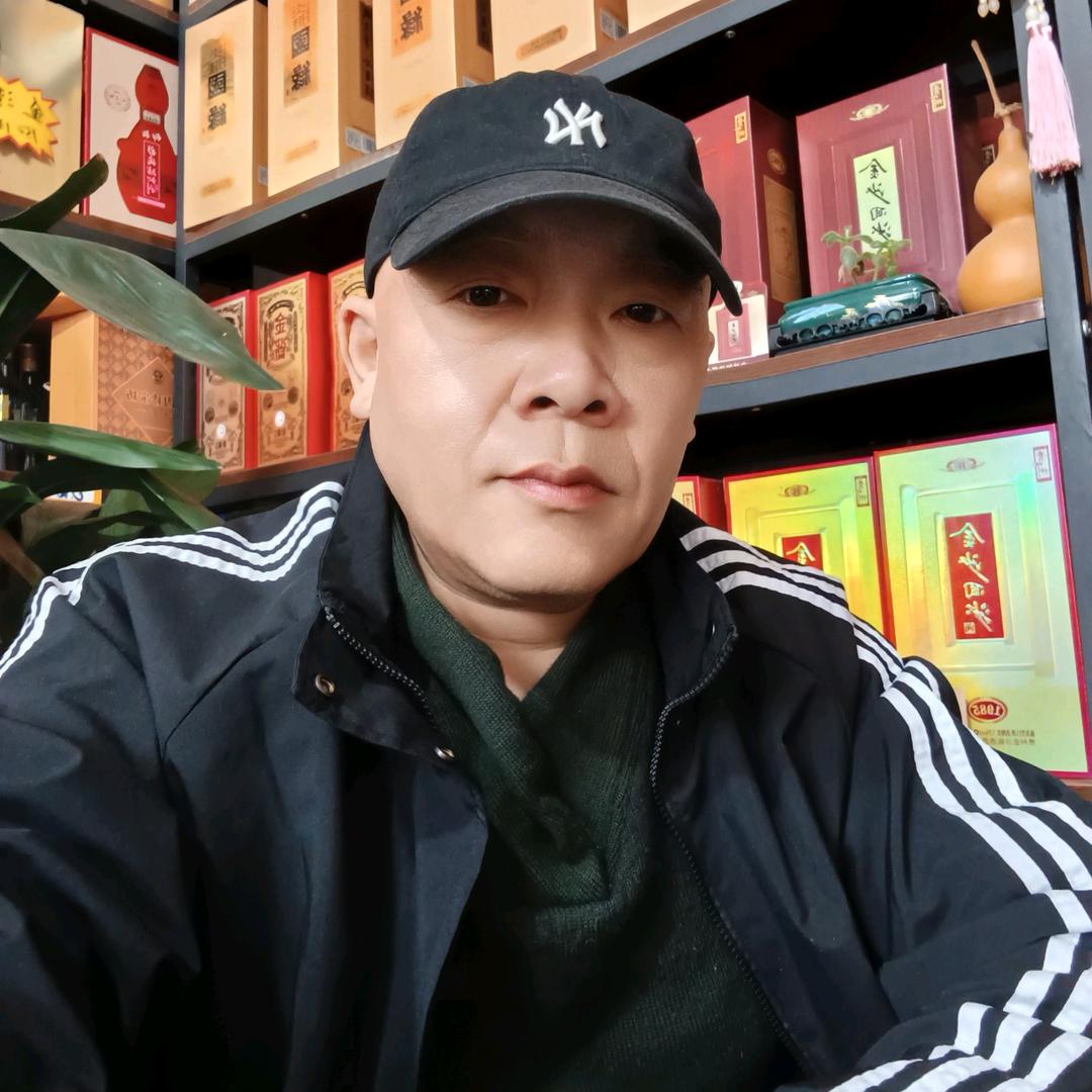 刘华