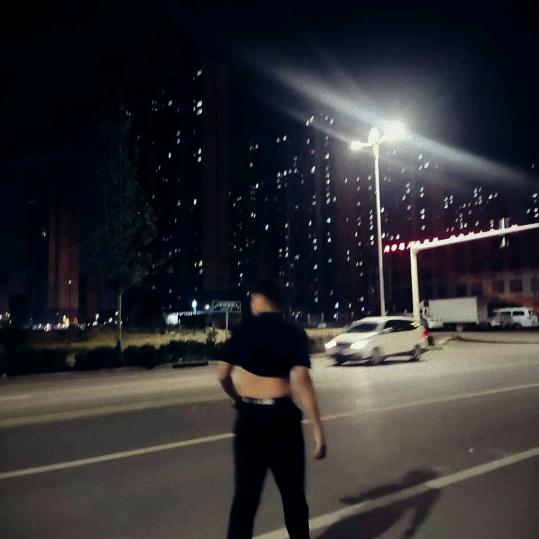 阿钱.