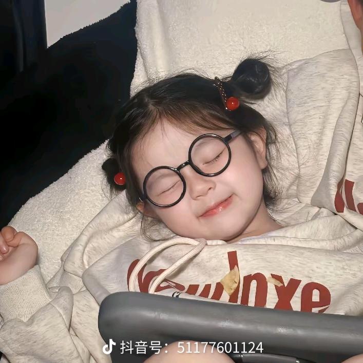 ﾍ摆烂小鱼ﾍ