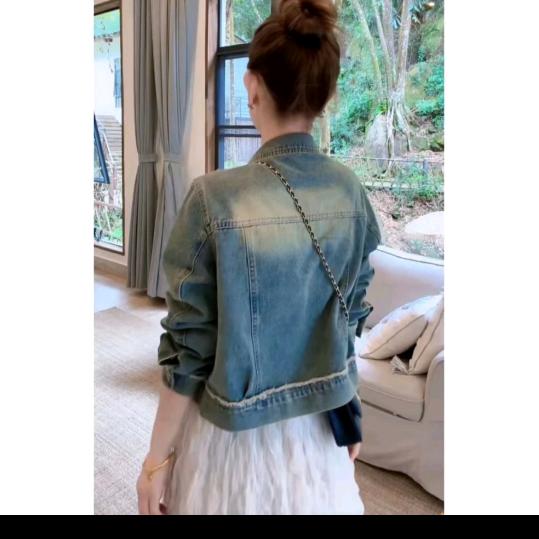 甜甜咸服饰