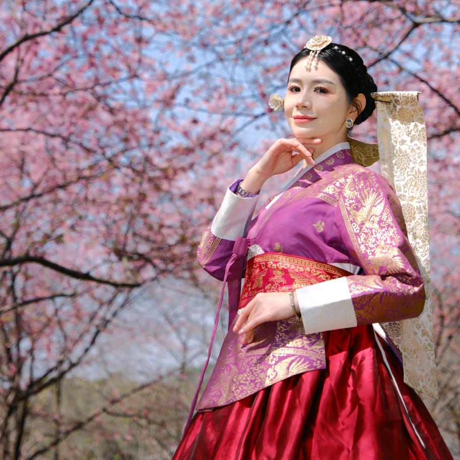 天微微E美共赢平台周总裁